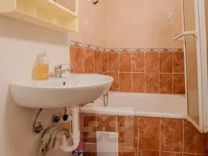 Prodej bytu 2+kk, Praha - Řepy, Bazovského, 44 m2