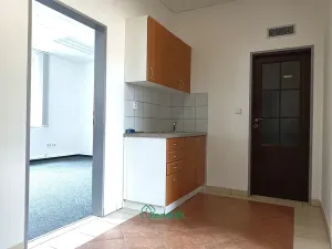 Pronájem kanceláře, Beroun, Plzeňská, 108 m2