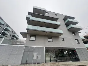 Pronájem bytu 2+kk, Praha - Prosek, Čakovická, 43 m2