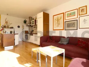 Prodej bytu 4+kk, Roztoky, Tyršovo nám., 88 m2