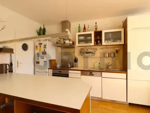 Prodej bytu 4+kk, Roztoky, Tyršovo nám., 88 m2