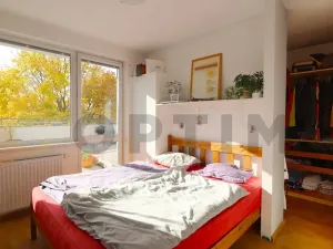 Prodej bytu 4+kk, Roztoky, Tyršovo nám., 88 m2