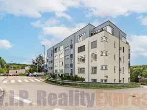 Prodej bytu 3+kk, Praha, Jeřabinová, 92 m2