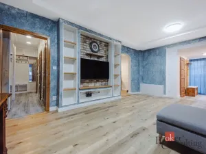 Prodej bytu 4+1, Nupaky, U Valu, 83 m2