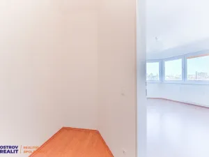 Prodej bytu 2+kk, Praha, Kloboučnická, 56 m2