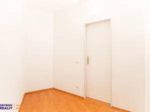 Prodej bytu 2+kk, Praha, Kloboučnická, 56 m2