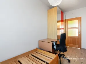 Pronájem bytu 4+1, Praha - Hostivař, Tesaříkova, 79 m2