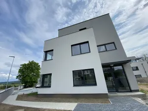 Pronájem bytu 2+kk, Mladá Boleslav - Čejetice, Nad Červenkou, 46 m2