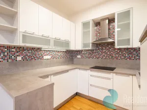 Prodej bytu 3+kk, Praha, Pod průsekem, 65 m2