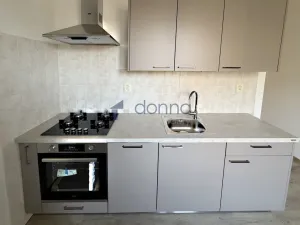 Pronájem bytu 2+1, Praha, Poděbradská, 54 m2