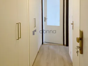 Pronájem bytu 2+1, Praha, Poděbradská, 54 m2