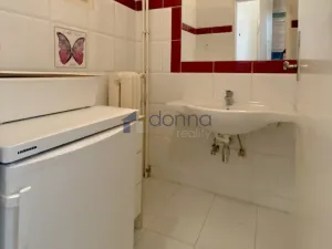 Pronájem bytu 1+kk, Praha, Slezská, 36 m2