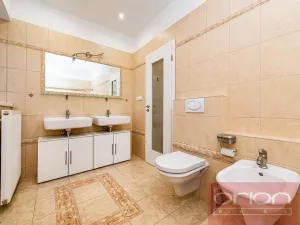 Pronájem rodinného domu, Praha - Suchdol, Havraní, 350 m2