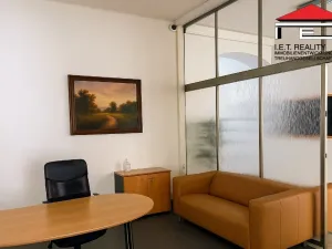 Pronájem kanceláře, Brno, Orlí, 171 m2