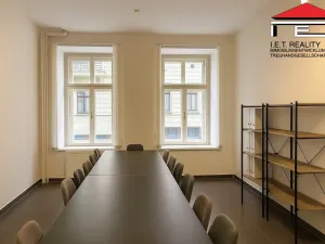 Pronájem kanceláře, Brno, Orlí, 171 m2