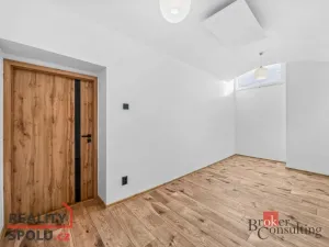 Prodej bytu 2+1, Plzeň - Severní Předměstí, Křížkova, 56 m2