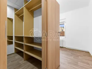 Pronájem bytu 4+1, Praha - Nové Město, Černá, 106 m2