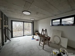 Pronájem bytu 2+kk, Jesenice, Hlavní, 42 m2