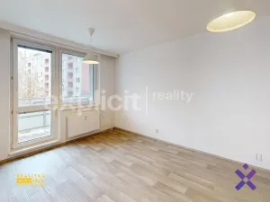 Pronájem bytu 1+1, Zlín, Dlouhá, 40 m2