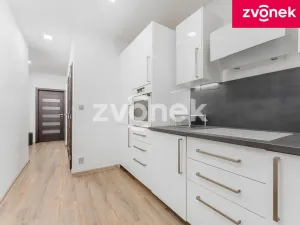 Prodej bytu 3+1, Zlín, Zarámí, 68 m2