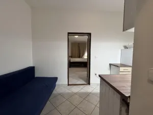 Pronájem bytu 2+kk, Praha - Smíchov, U Santošky, 50 m2