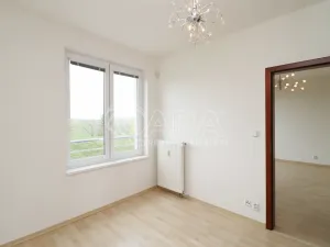 Pronájem bytu 2+kk, Praha - Suchdol, Holubí, 44 m2