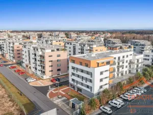 Prodej bytu 2+kk, Hradec Králové, Antonína Petrofa, 56 m2