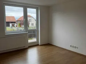 Pronájem bytu 3+1, Petrovice, 61 m2