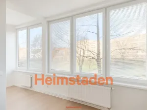 Pronájem kanceláře, Havířov - Město, nám. Republiky, 72 m2