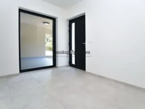 Pronájem rodinného domu, Praha - Háje, V Hájích, 220 m2