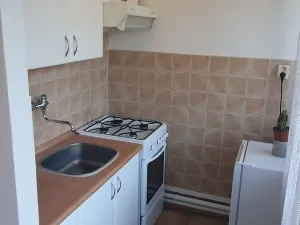 Pronájem bytu 1+kk, Praha - Karlín, Nekvasilova, 29 m2