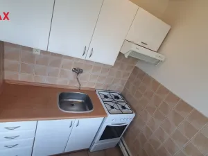 Pronájem bytu 1+kk, Praha - Karlín, Nekvasilova, 29 m2