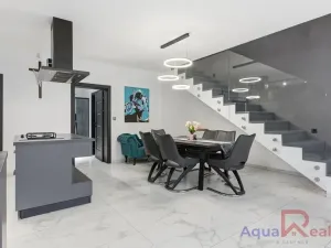 Prodej rodinného domu, Karlovy Vary, 180 m2