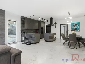 Prodej rodinného domu, Karlovy Vary, 180 m2