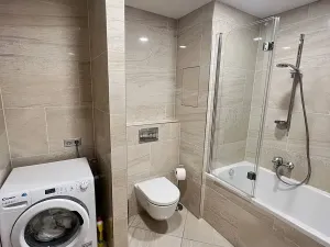 Pronájem bytu 2+kk, Praha - Vysočany, Bassova, 50 m2