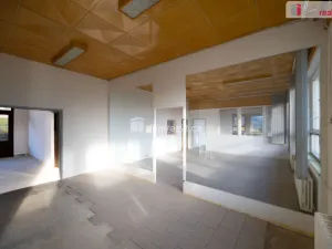 Pronájem výrobních prostor, Vacov - Vlkonice, 1895 m2