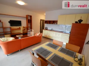 Pronájem bytu 3+kk, Praha - Karlín, U Mlýnského kanálu, 70 m2