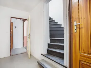 Prodej vícegeneračního domu, Smečno, nám. T. G. Masaryka, 779 m2