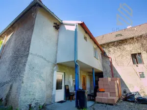 Prodej vícegeneračního domu, Smečno, nám. T. G. Masaryka, 779 m2