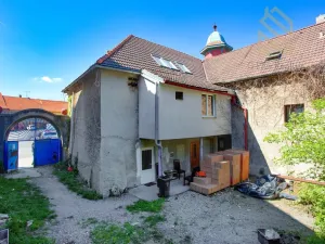 Prodej vícegeneračního domu, Smečno, nám. T. G. Masaryka, 779 m2