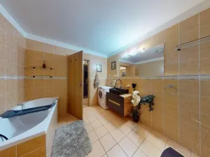 Prodej bytu 2+kk, Karlovy Vary, Na Vyhlídce, 68 m2