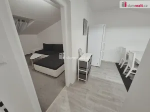 Pronájem bytu 2+1, Hoštka - Kochovice, Lužická, 57 m2