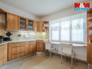 Prodej rodinného domu, Týnec nad Labem - Vinařice, 300 m2