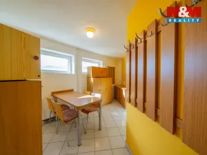 Prodej výrobních prostor, Žďár, 1089 m2