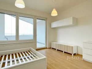 Pronájem bytu 1+kk, Praha, Modenská, 28 m2