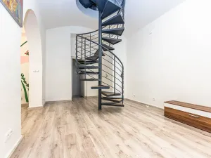 Pronájem obchodního prostoru, Praha - Žižkov, Husitská, 135 m2