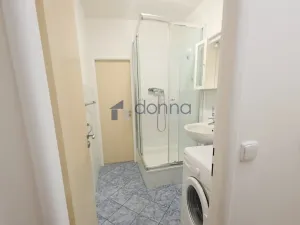 Pronájem bytu 2+1, Praha, Bojasova, 63 m2