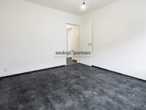 Prodej bytu 2+kk, Praha, Návarovská, 61 m2