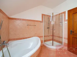 Pronájem rodinného domu, Praha - Řeporyje, Draženovská, 250 m2