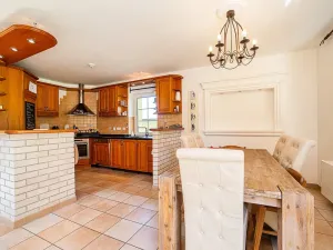 Pronájem rodinného domu, Praha - Řeporyje, Draženovská, 250 m2